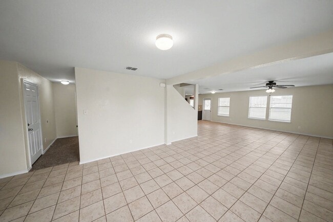 Building Photo - Spacious Cul-de-Sac Home in Bulverde Village - Realtor Commission: $500