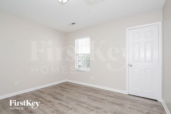 Building Photo - 1265 Silverstone Ct