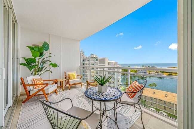 Building Photo - 1325 Snell Isle Blvd NE