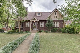Building Photo - CHARMING RENOVATED TUDOR | WALK TO VANDERBILT & BELMONT