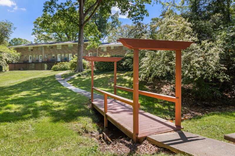 Building Photo - 1380 Church St