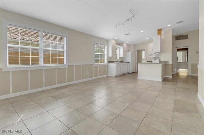 Building Photo - 7933 Umberto Ct