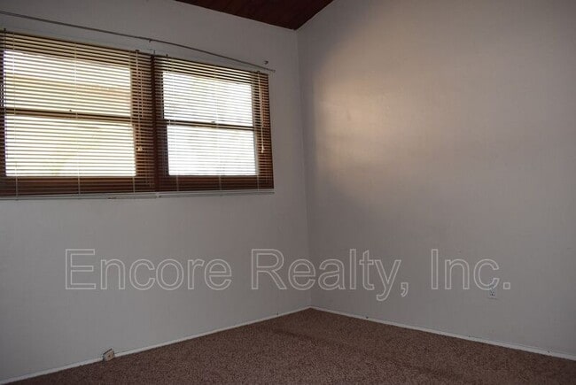 Building Photo - 3931 Mason St