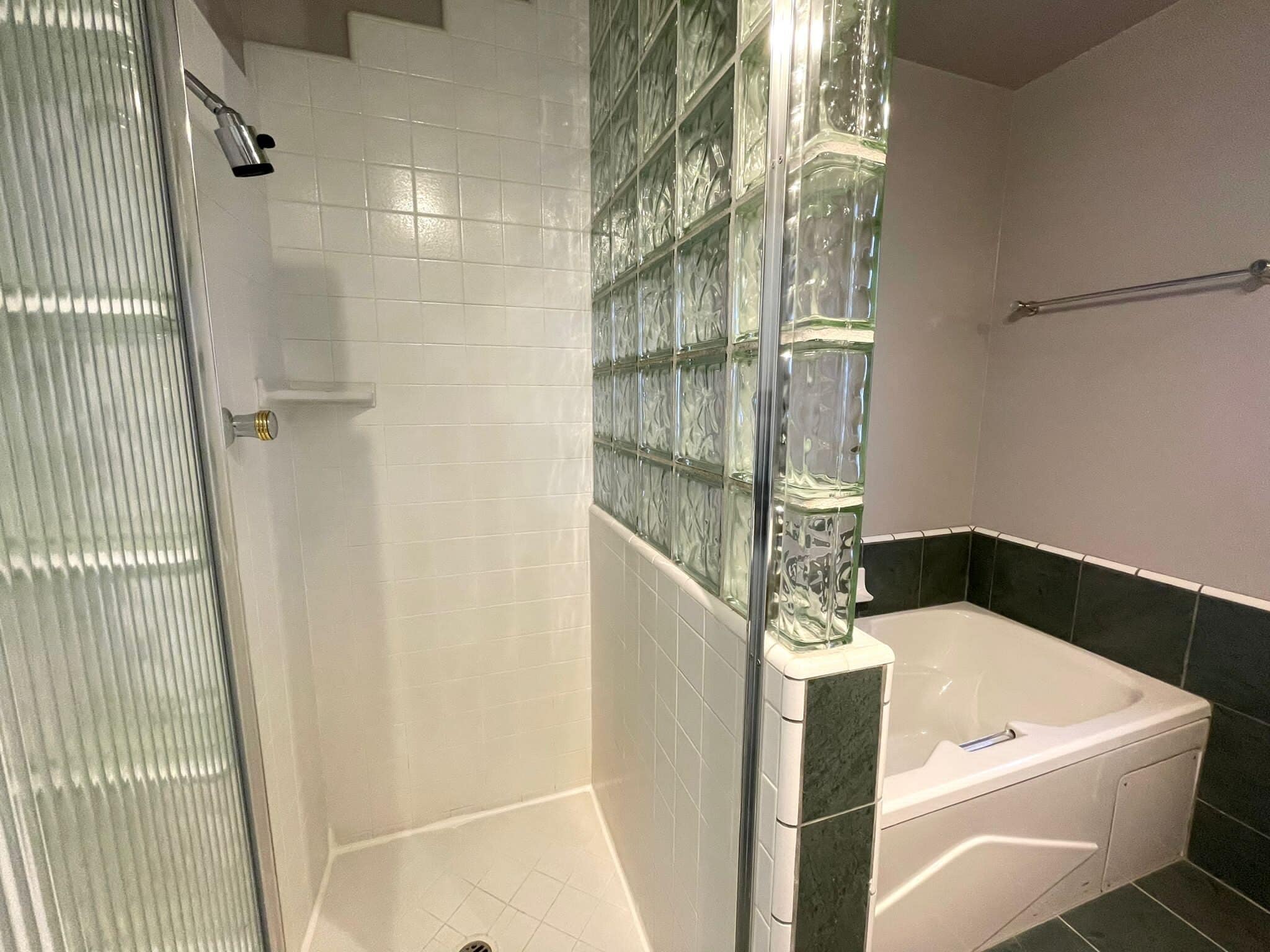 Building Photo - 2010 24th St