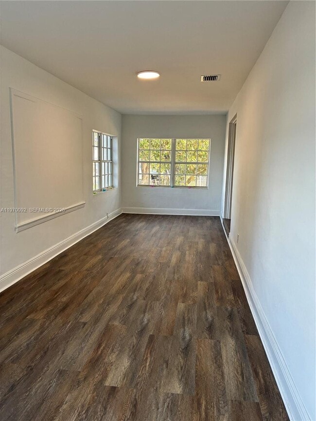 Building Photo - 750 NE 86th St