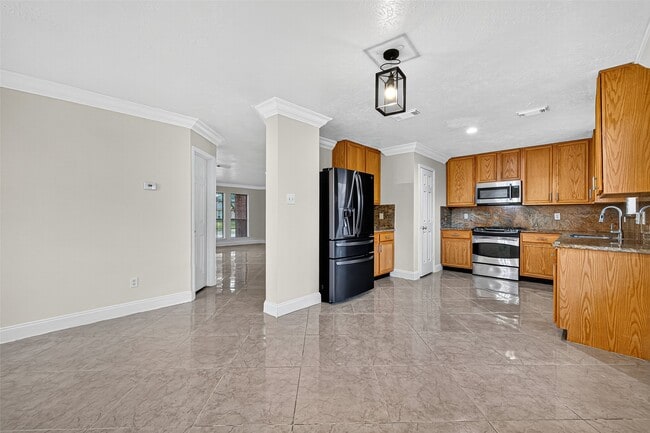Building Photo - 2219 Mountshire Dr
