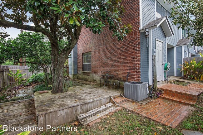 Building Photo - 2 br, 2.5 bath House - 80 Brent Ct