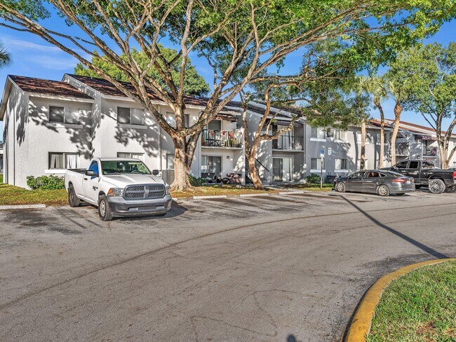 Building Photo - 1163 Lake Terry Dr