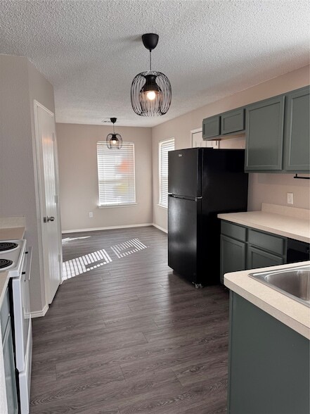 Building Photo - 652 Spillway Dr