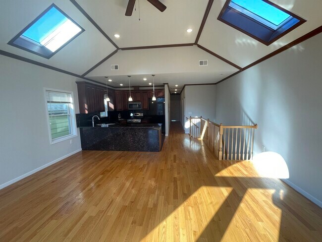 Building Photo - 60 Bostwick Ave