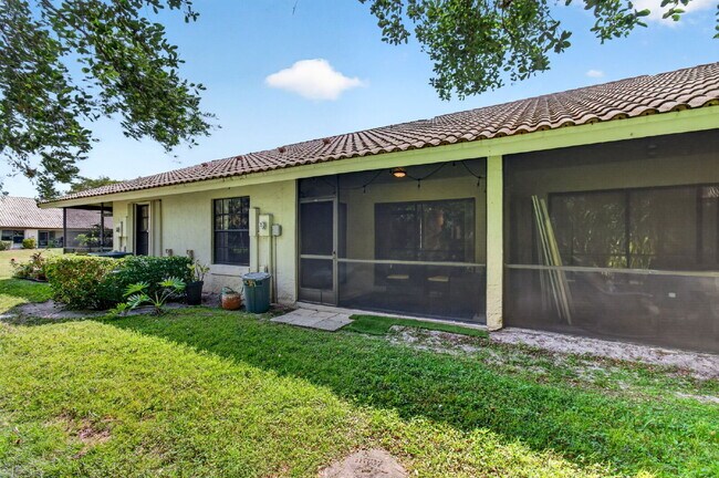 Building Photo - 460 Hardwood Pl