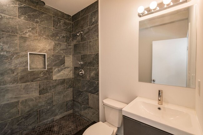 Building Photo - 1642 N Marshall St