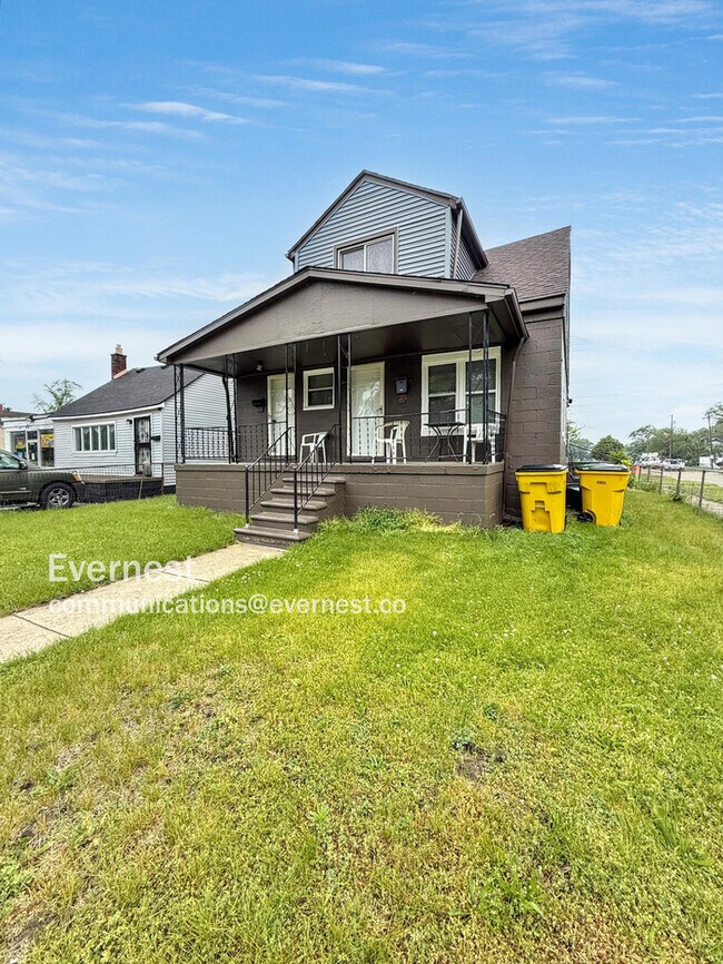 Primary Photo - 21251 Westview Ave