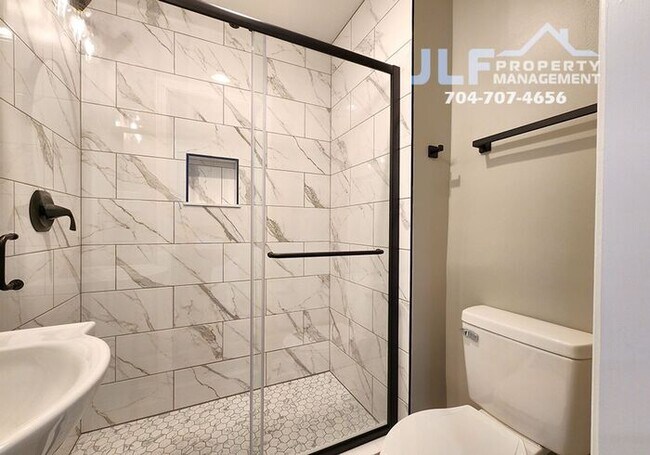 Building Photo - Beautifully Remodeled 1 Bed/1 Bath Home in Cramerton!