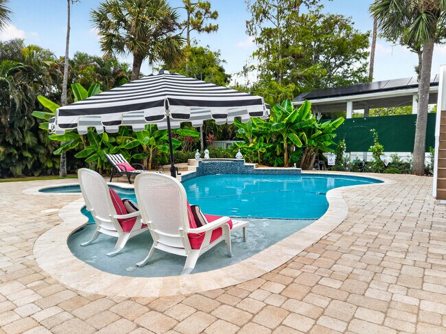 Building Photo - 13074 La Mirada Cir