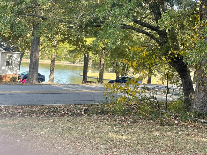 Building Photo - 1085 W Shore Dr