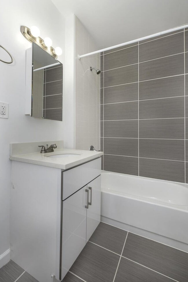 3605 Vernon Blvd 3605 Vernon Blvd Queens NY 11106 Apartment Finder