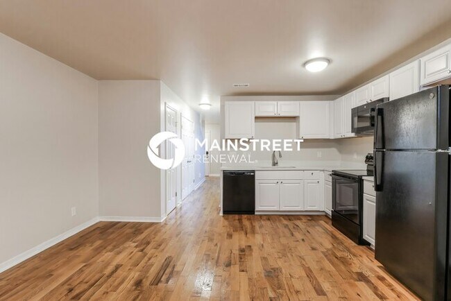 Building Photo - 3 Bedroom Pet-Friendly Home in Louisville,...