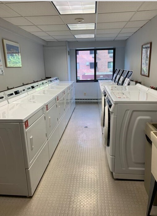 Building Photo - 125 Pleasant St