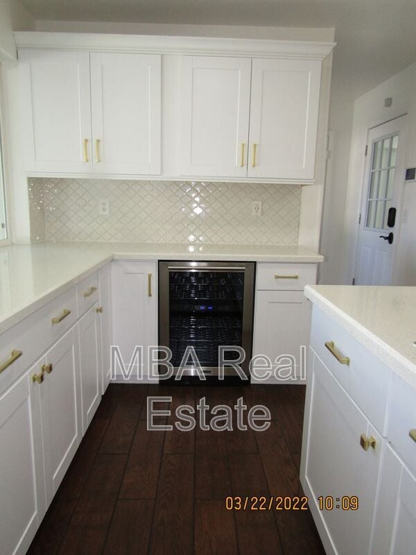 Building Photo - 2802 E Weldon Ave