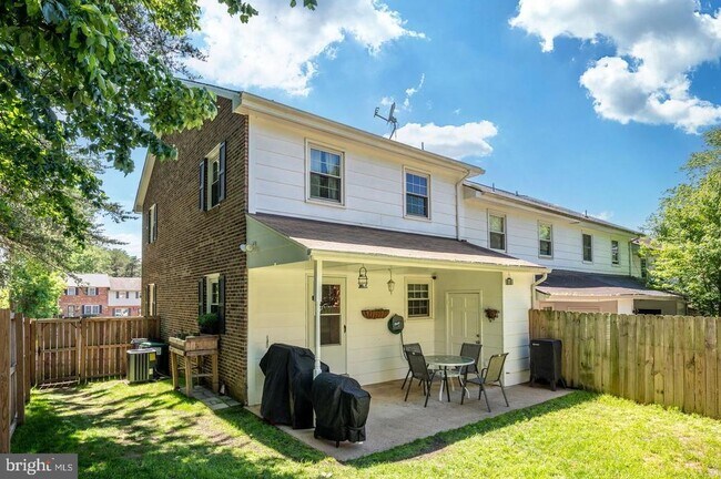 Building Photo - 130 Falmouth Dr