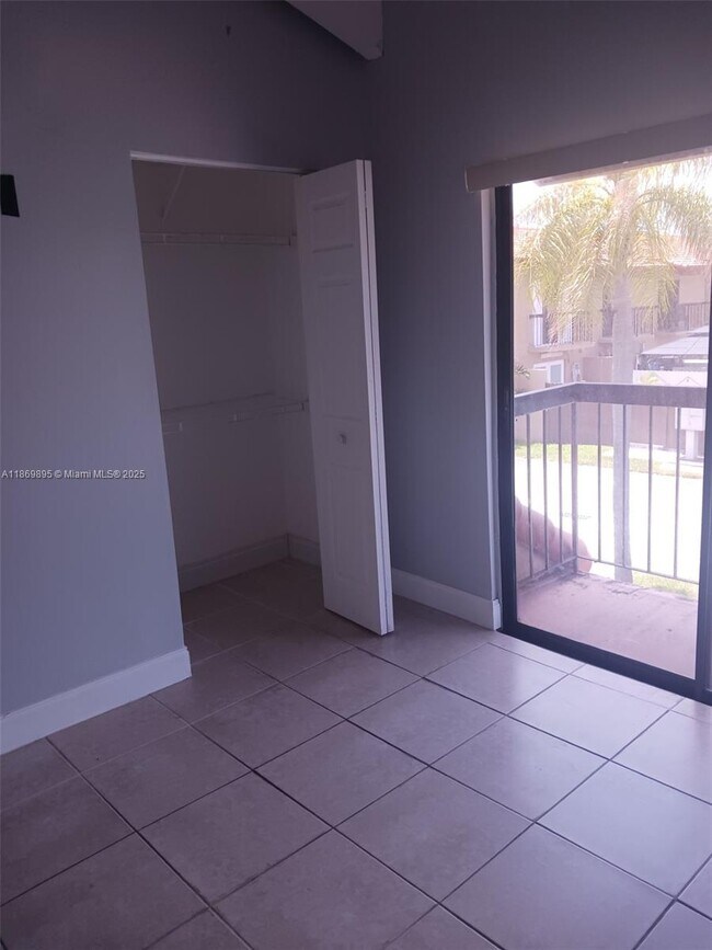 Building Photo - 1819 SW 107th Ave