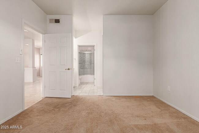 Building Photo - 5335 E Shea Blvd