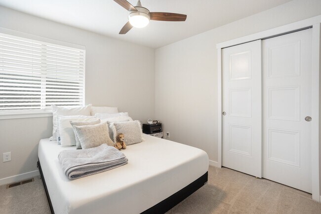 Building Photo - 740 Sage Forest Ln