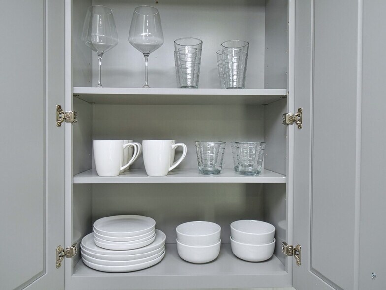 Building Photo - 1364 Sylvia Dr