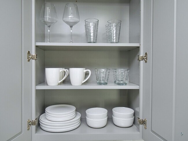 Building Photo - 1364 Sylvia Dr