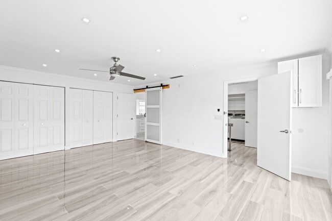 Building Photo - 149 NW 70th St