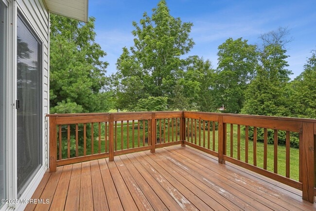 Building Photo - 102 Warbler Way