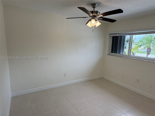 Building Photo - 11450 SW 47th St