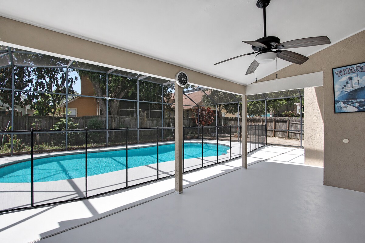 Building Photo - 2384 Roanoke Ct