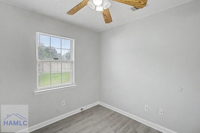 Building Photo - 1651 Latham Ct