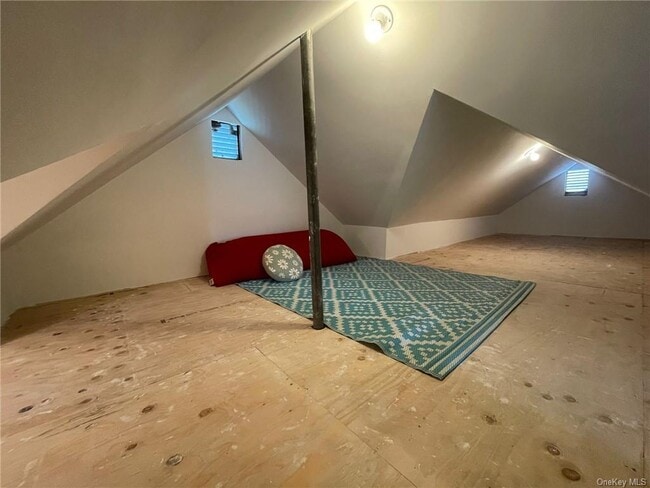 Building Photo - 17 Catskill Ave