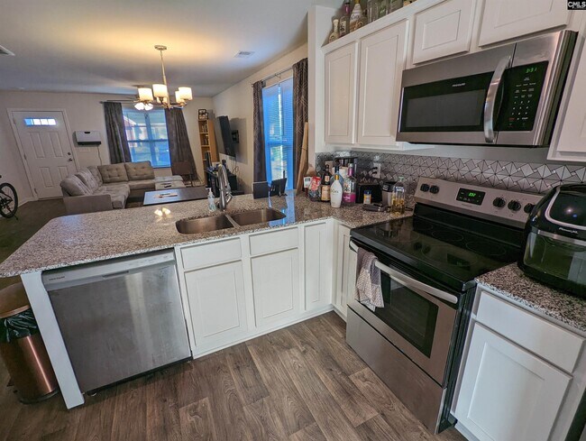 Building Photo - 139 Weeping Willow Cir