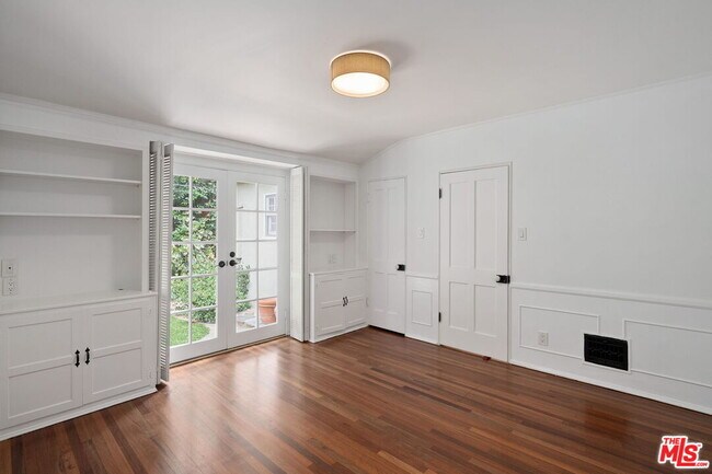 Building Photo - 2825 Haddington Dr