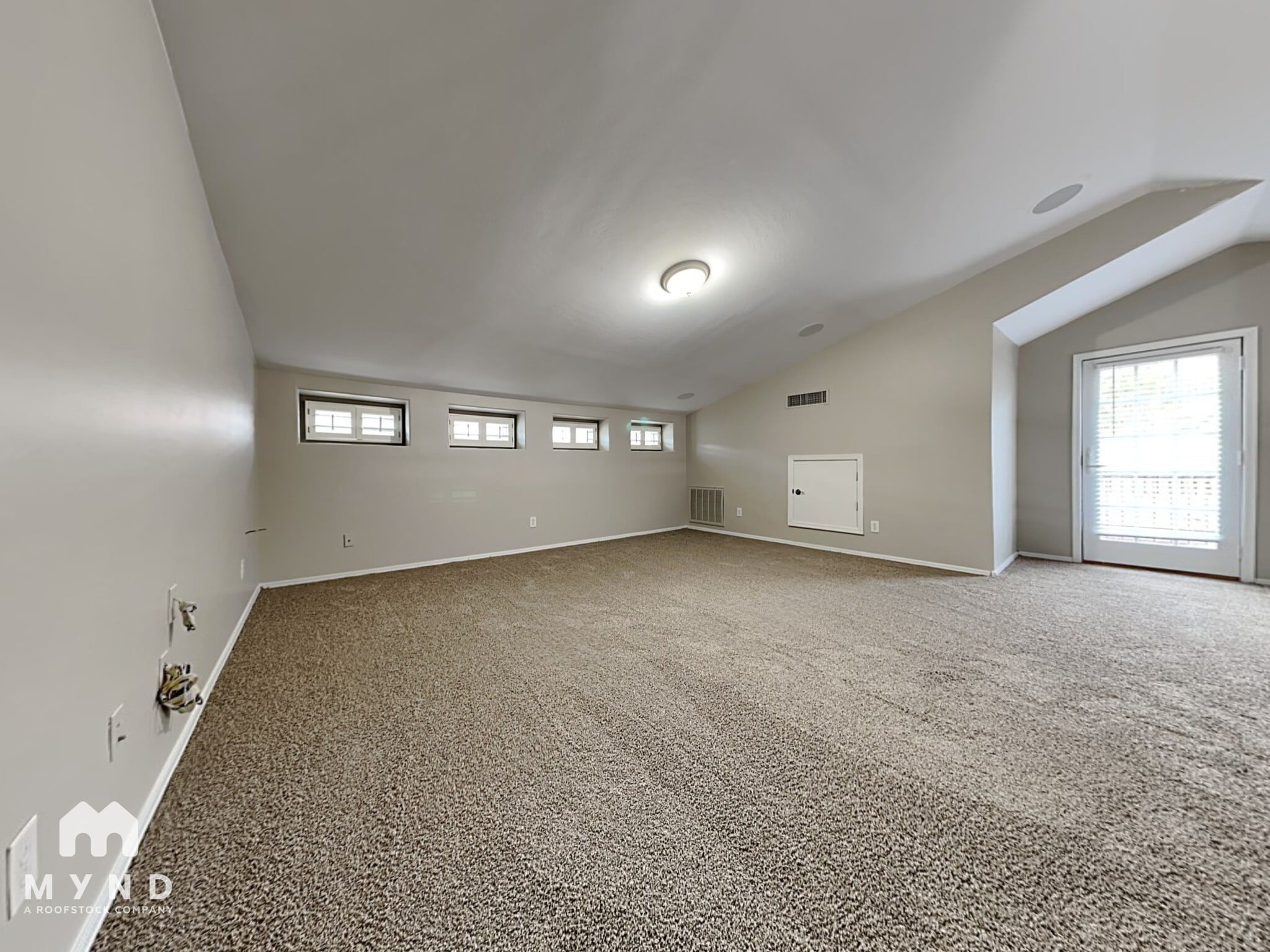 Building Photo - 5733 S 21st Pl