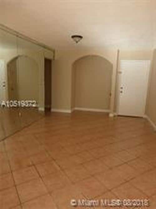 Building Photo - 7061 NW 87th Ave