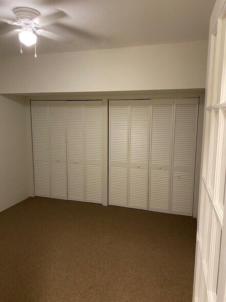 Building Photo - 4810 Grapevine Way