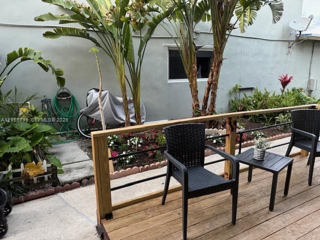 Building Photo - 2452 Taylor St