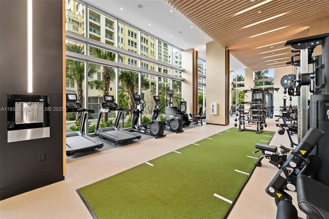 Building Photo - 153 N Seabreeze Blvd