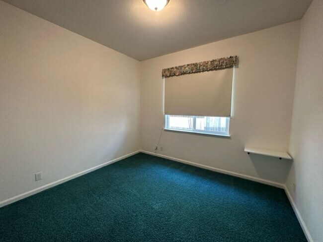 Building Photo - Gem of a rental home in East Davis