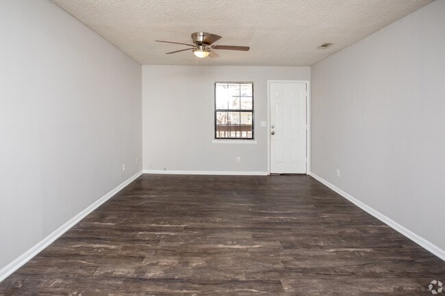 Living Area - Willow Trace