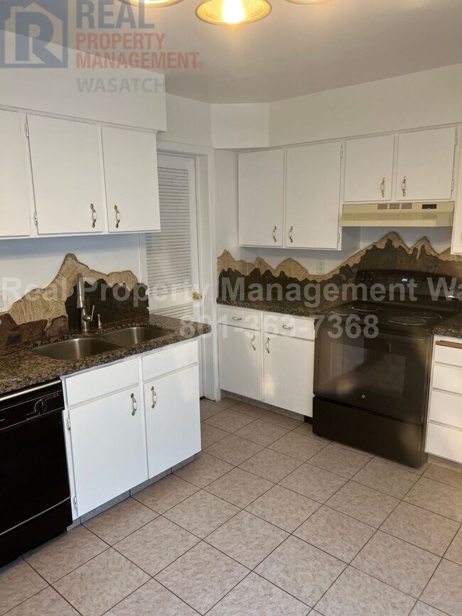 Building Photo - 835 S 835 E