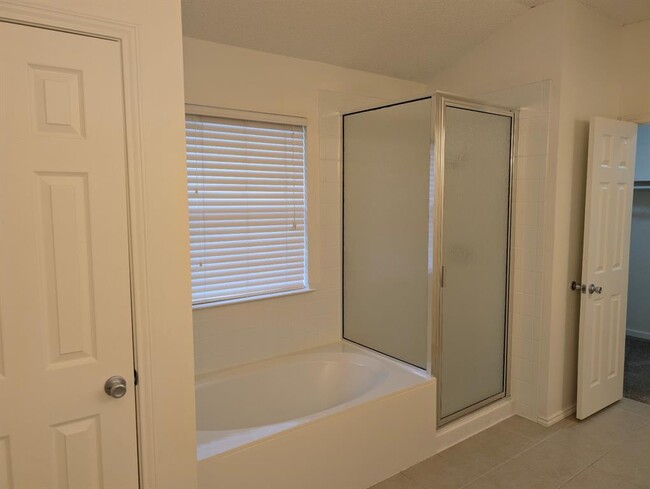 Building Photo - 17609 Columbia Falls Cove