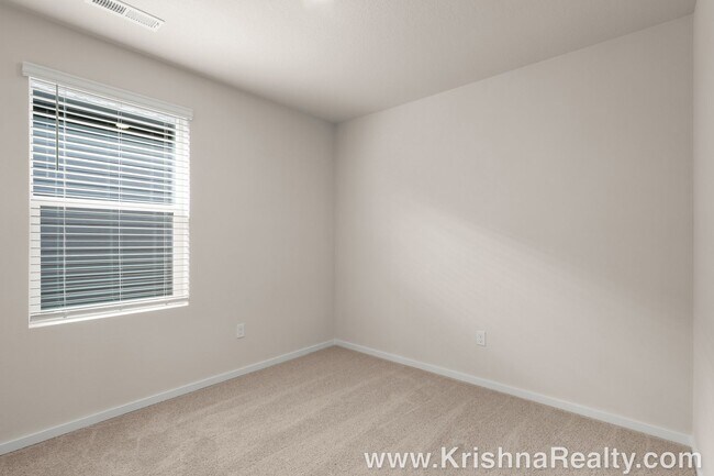 Building Photo - 10226 NE 79th Ct