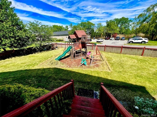 Building Photo - 60 Peach Pl