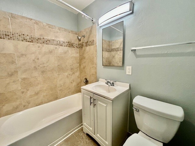 Building Photo - 17381 Jacquelyn Ln